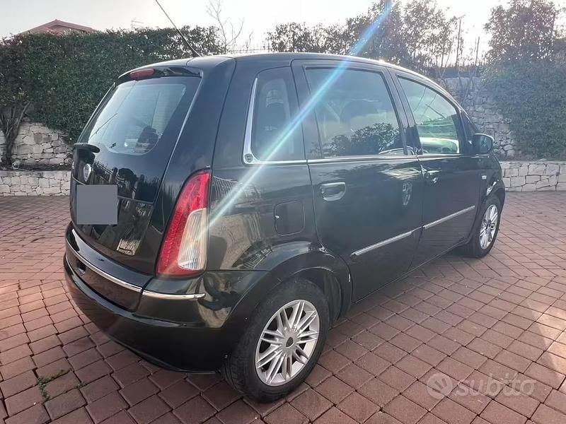Usata Lancia Musa S 90 CV (66 kW) 2011 Nero Monovolume