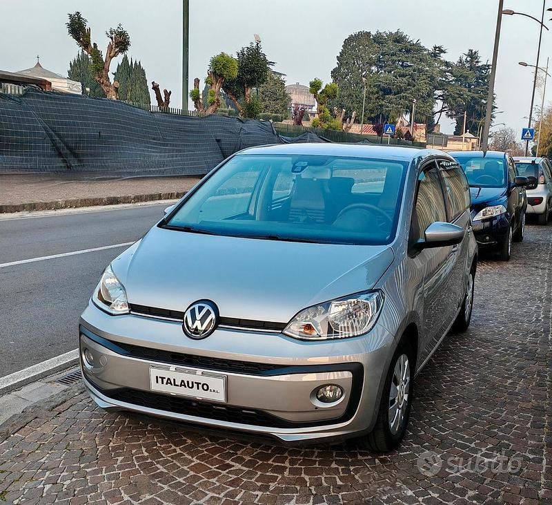 Usata VW up! Move 59 CV (43 kW) 2018 Grigio Utilitaria