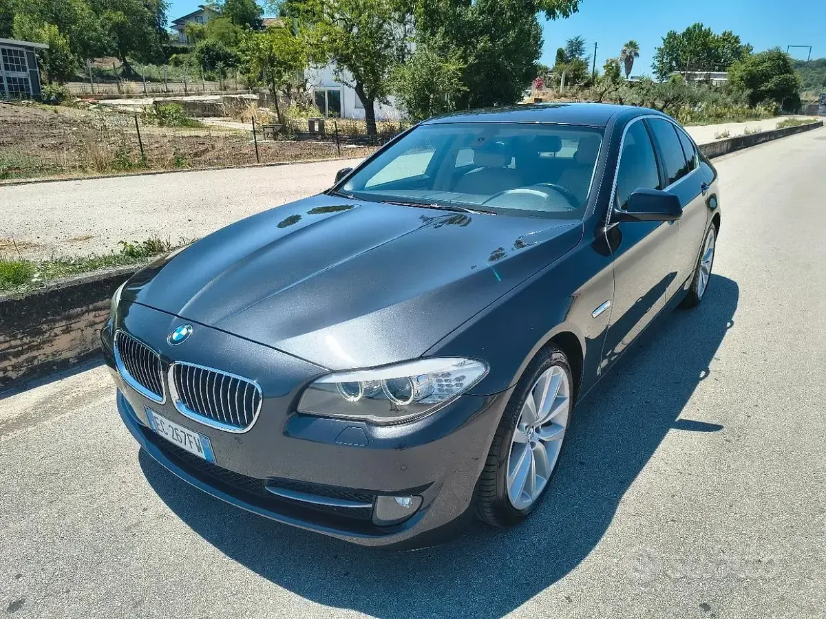 Usata BMW 530 245 CV (180 kW) 2010 Grigio Berlina