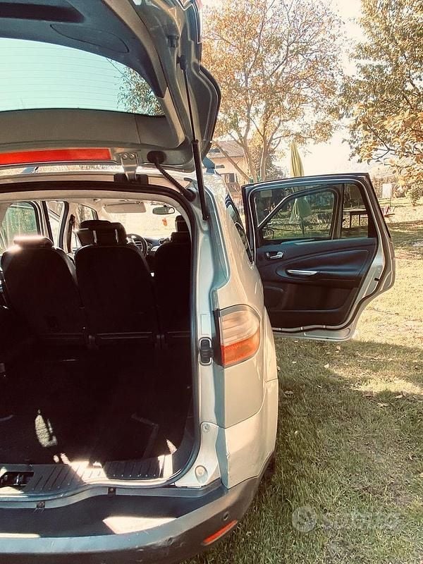 Usata Ford S-MAX S 145 CV (106 kW) 2009 Marrone Monovolume