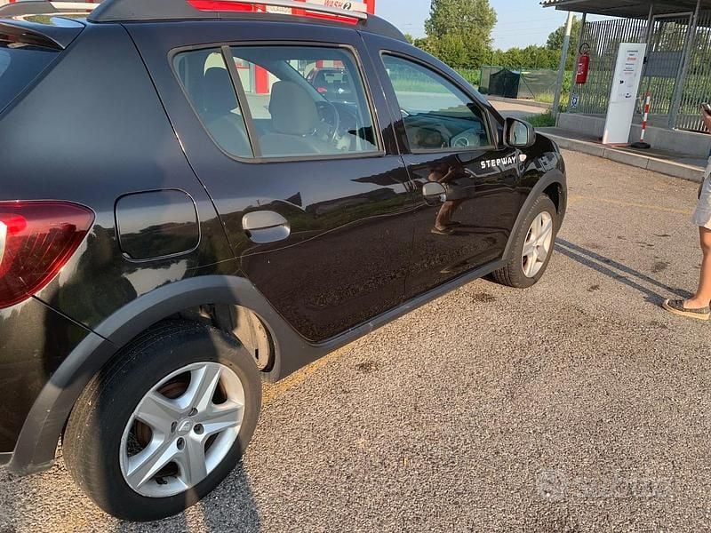 Usata Dacia Sandero 75 CV (55 kW) 2015 Nero Utilitaria