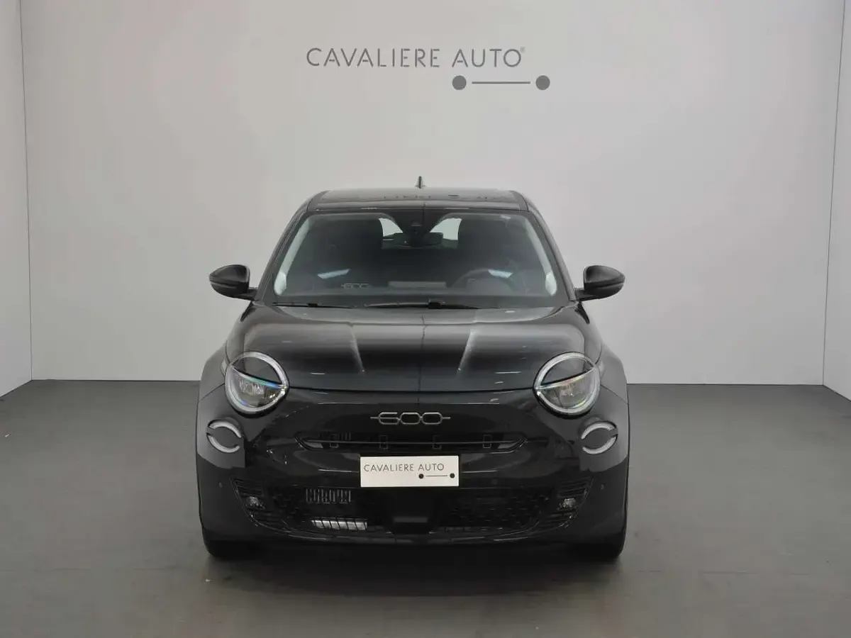 Nuova Fiat 600 Comfort 101 CV (74 kW) 2025 Nero SUV