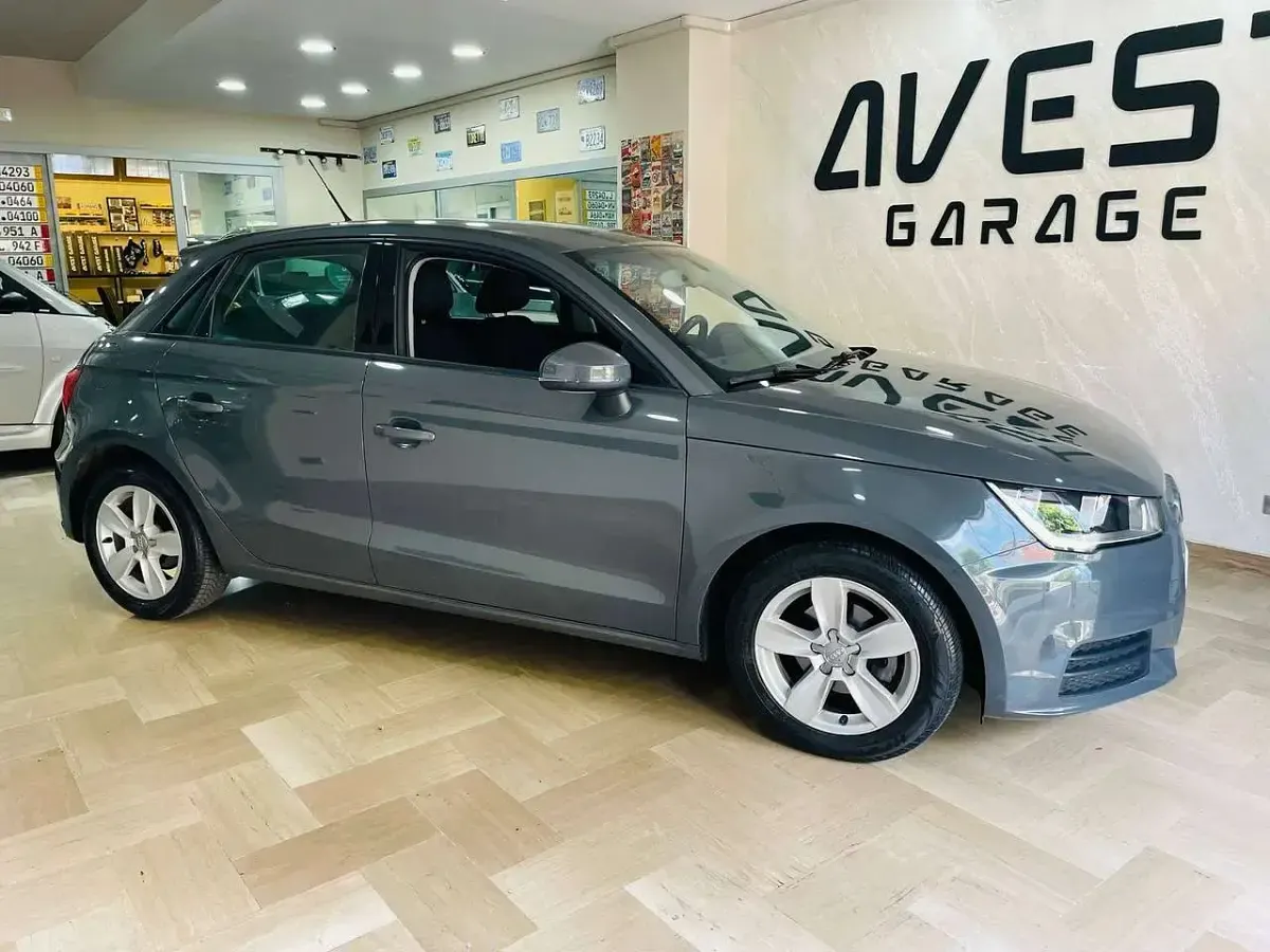 Usata Audi A1 Sportback Admired 95 CV (69 kW) 2018 Nardò grey Utilitaria
