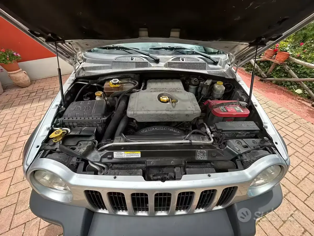 Usata Jeep Cherokee 143 CV (105 kW) 2002 SUV