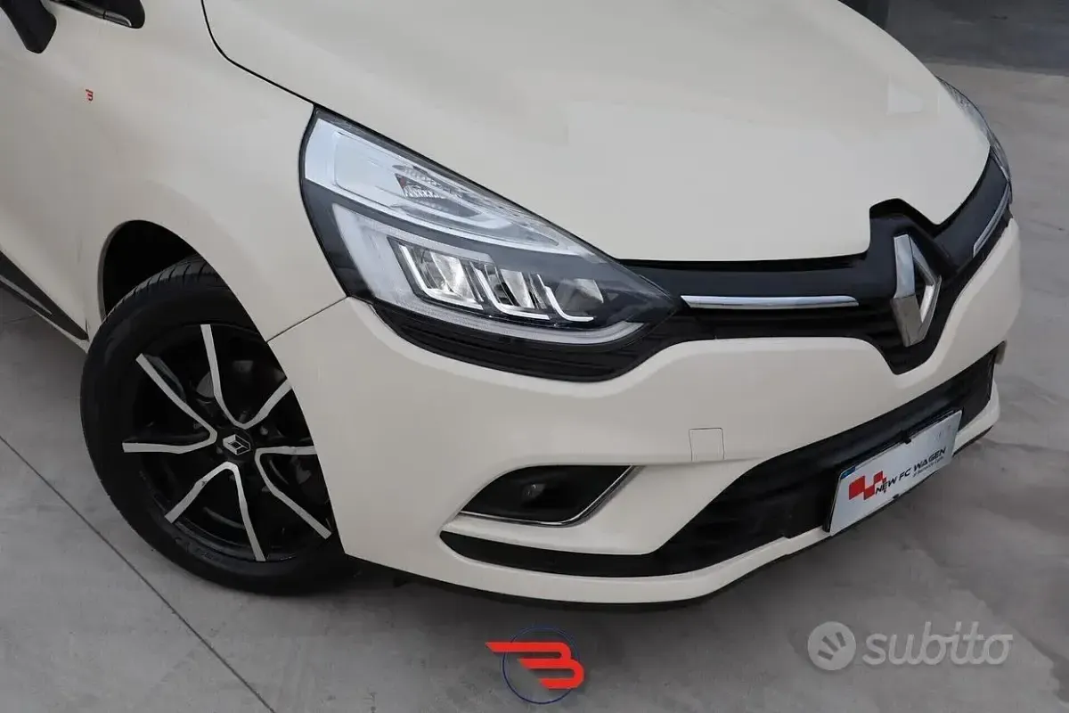 Usata Renault Clio IV Zen 75 CV (55 kW) 2017 Beige Berlina