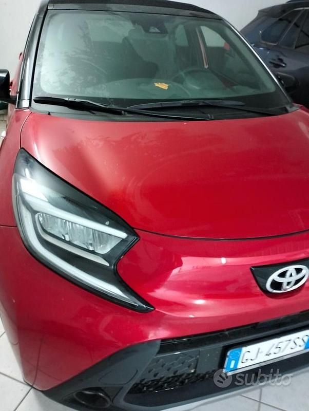 Usata Toyota Aygo X 72 CV (52 kW) 2021 Rosso SUV