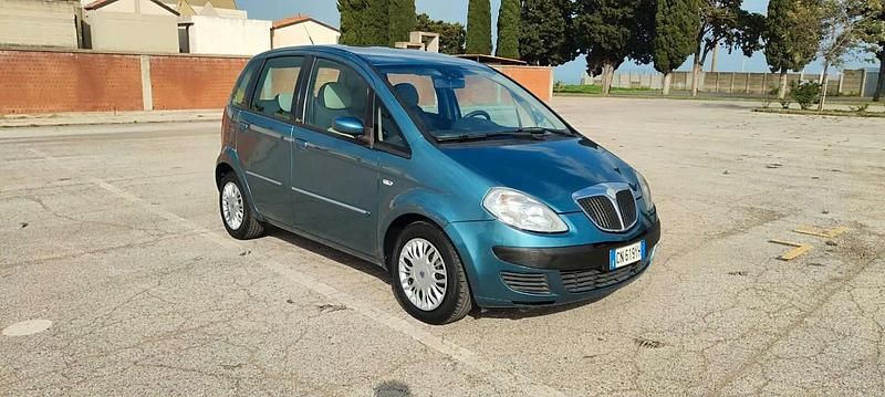 Gebraucht Lancia Musa 75 PS (55 kW) 2005 Grün Van / Kleinbus