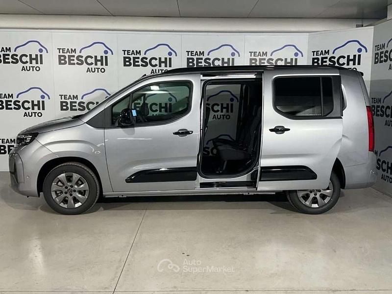 Nuova Opel Combo Elegance 131 CV (96 kW) 2026 Grigio Monovolume