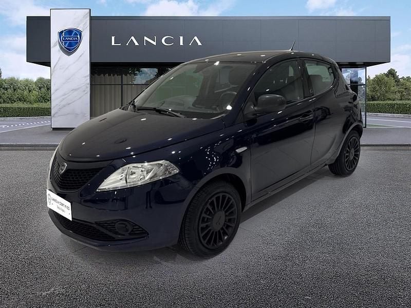 Usata Lancia Ypsilon Silver 70 CV (51 kW) 2020 Blu Utilitaria