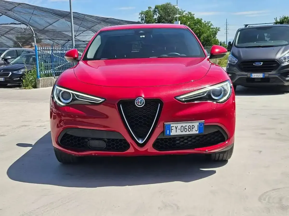 Usata Alfa Romeo Stelvio Tech Edition 160 CV (117 kW) 2019 Rosso SUV