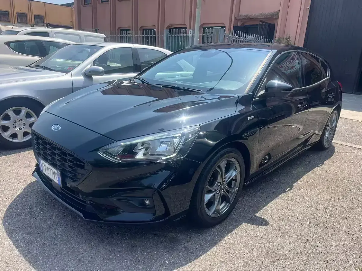 Usata Ford Focus ST-Line 125 CV (91 kW) 2019 Nero Berlina