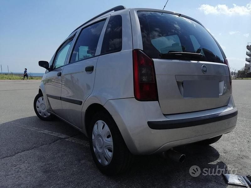 Usata Fiat Idea Active 101 CV (74 kW) 2004 Monovolume