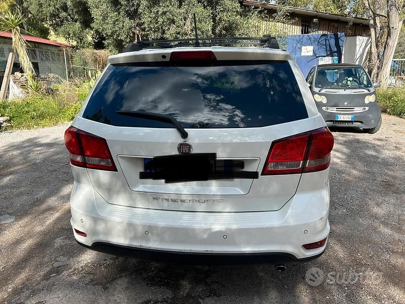 Usata Fiat Freemont 170 CV (125 kW) 2011 Bianco SUV