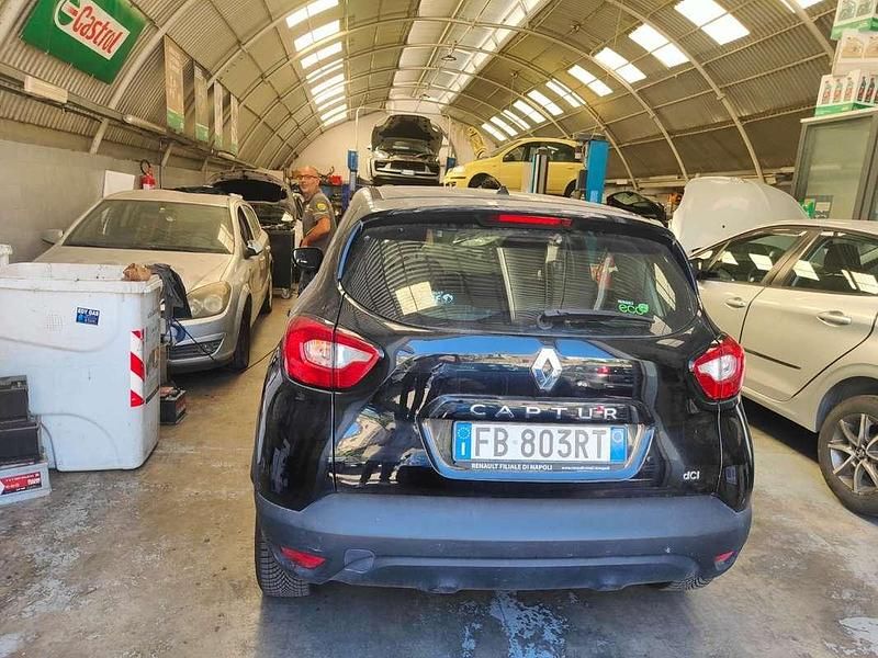 Usata Renault Captur Zen 90 CV (66 kW) 2015 Nero SUV