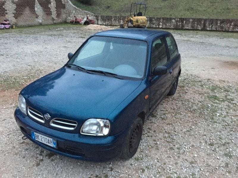 Usata Nissan Micra 54 CV (39 kW) 1998 Blu Utilitaria