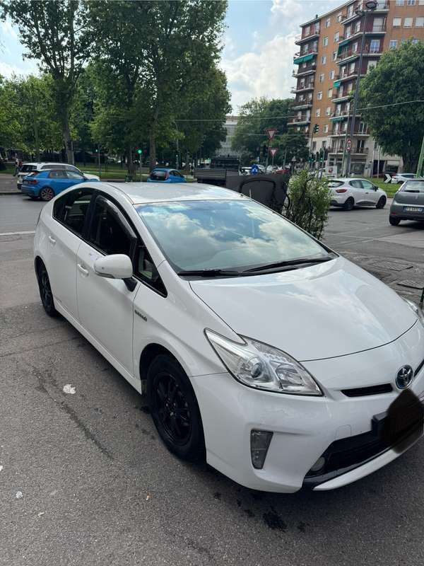 Usata 2013 Toyota Prius Lounge Due volumi | 5200 € (Buon prezzo) - Immagine 1/4