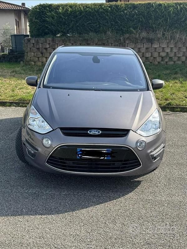 Usata Ford S-MAX Titanium 2015 Monovolume