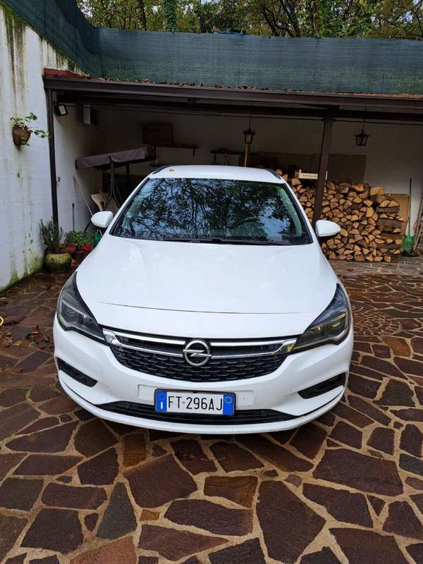 Usato 2018 Opel Astra 1.6 Diesel 110 CV (9.800 €)