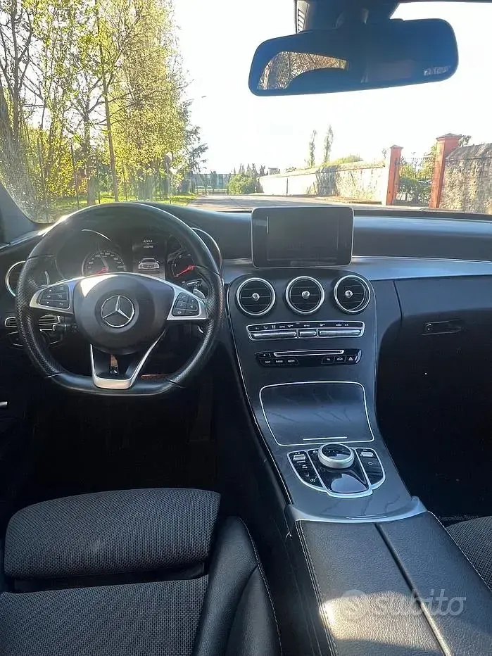 Usata Mercedes C180 AMG 122 CV (89 kW) 2019 Grigio Station wagon