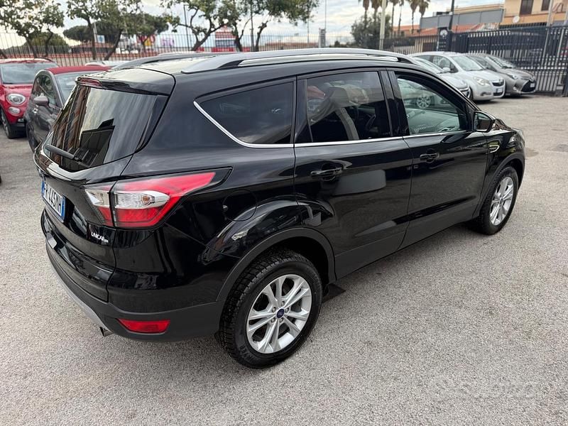 Usata Ford Kuga Titanium 120 CV (88 kW) 2018 Nero SUV