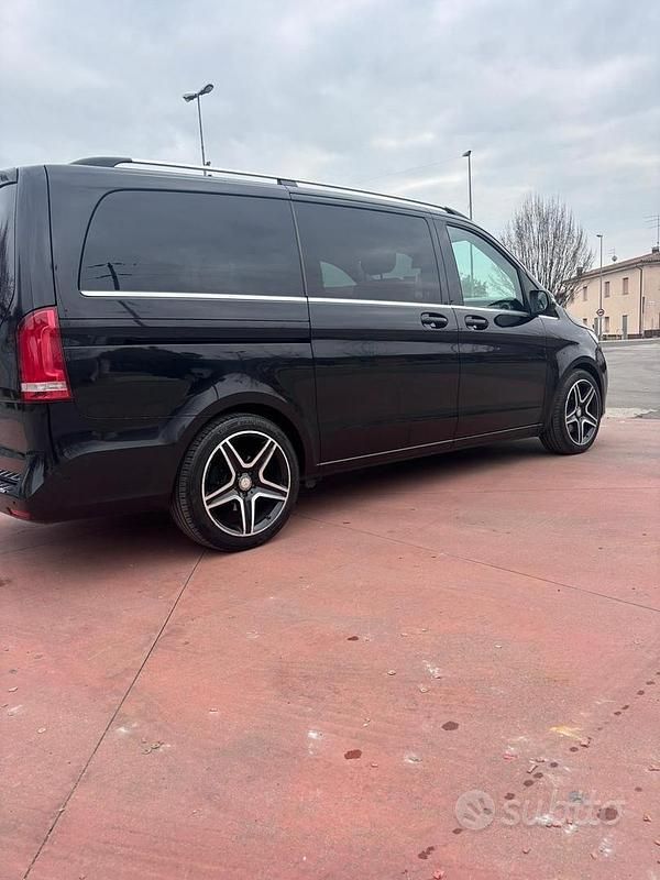 Usata Mercedes V250 Executive 190 CV (139 kW) 2019 Nero Monovolume