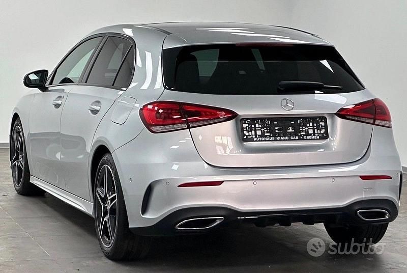Usata Mercedes A180 AMG Line Premium 116 CV (85 kW) 2023 Grigio Berlina