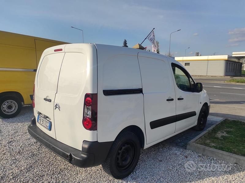 Usata Citroën Berlingo 90 CV (66 kW) 2015 Bianco Monovolume