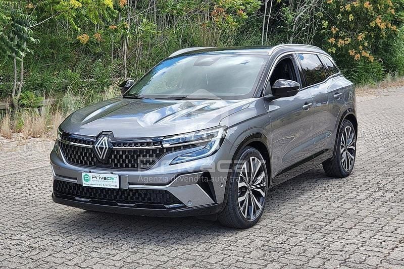 Usata Renault Austral Iconic 200 CV (147 kW) 2024 Grigio SUV