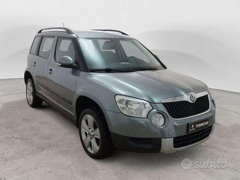 Grigio scuro Usata 2012 Skoda Yeti Ambition SUV | 7800 € (Ottimo prezzo) - Immagine 1/4