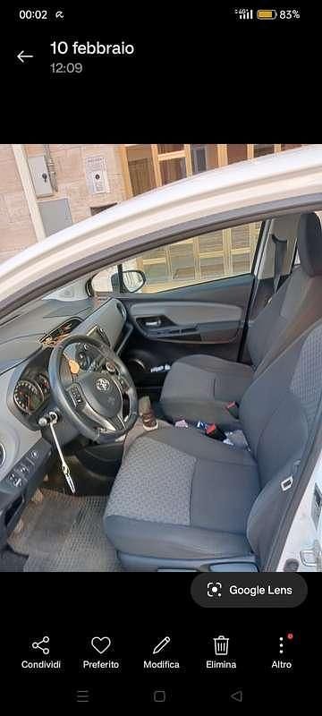 Usata Toyota Yaris 69 CV (50 kW) 2015 Bianco Berlina