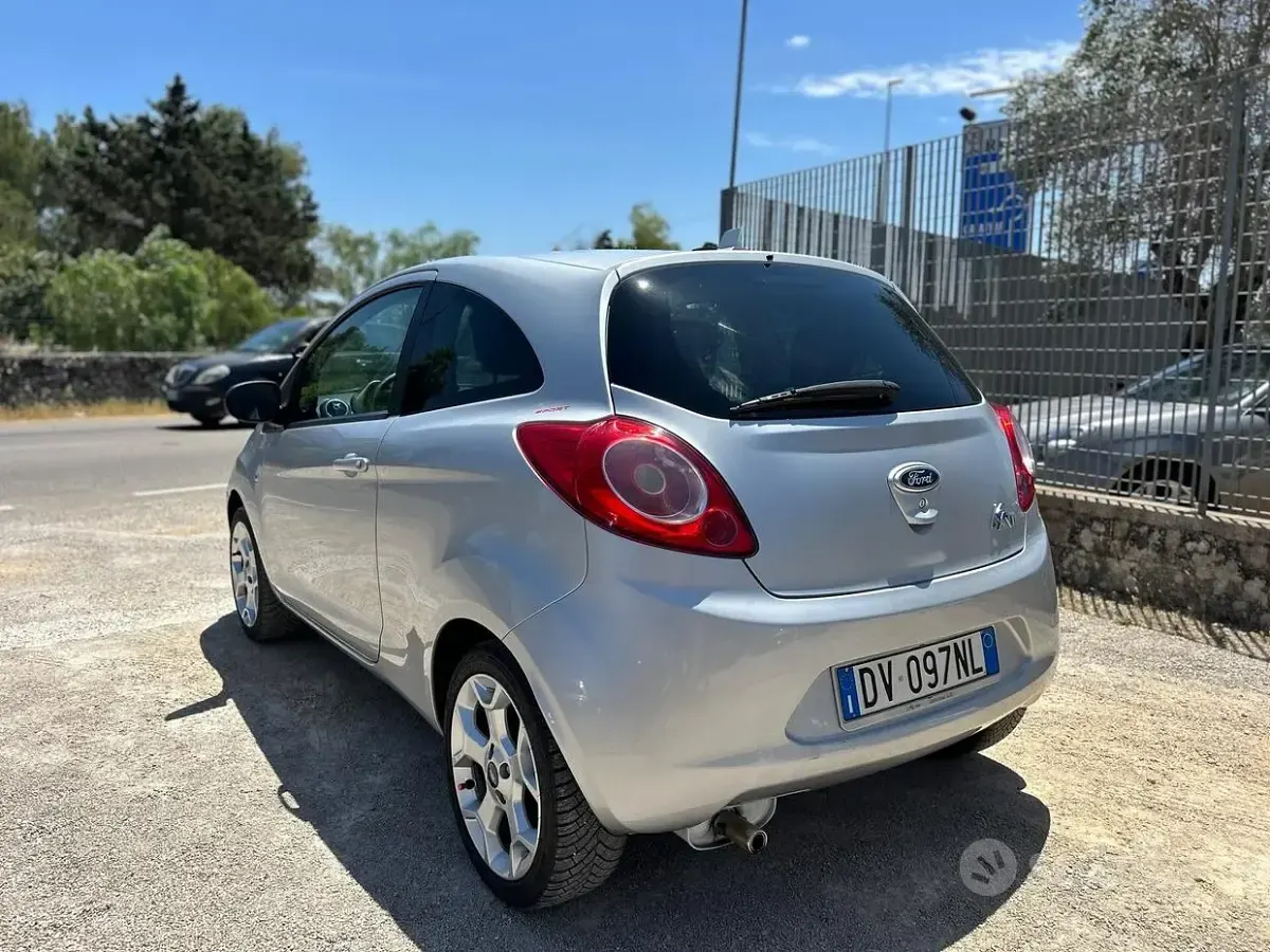 Usata Ford Ka Sport 69 CV (50 kW) 2009 Grigio Utilitaria