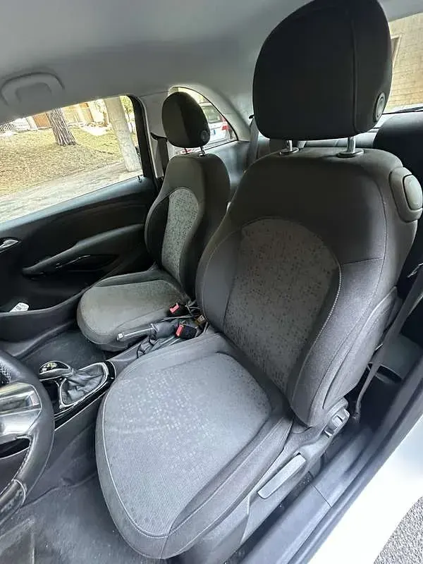 Usata Opel Adam 87 CV (63 kW) 2016 Utilitaria
