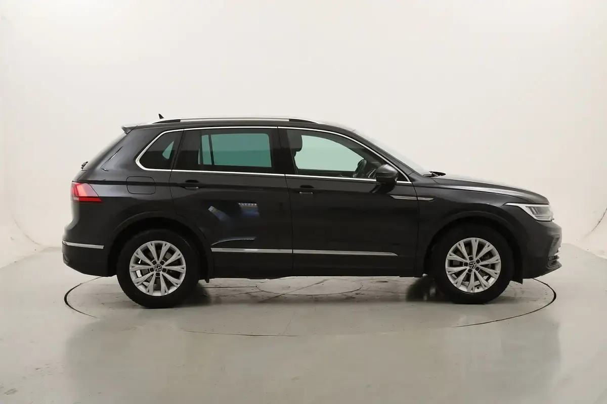 Usata VW Tiguan Life 131 CV (96 kW) 2023 SUV