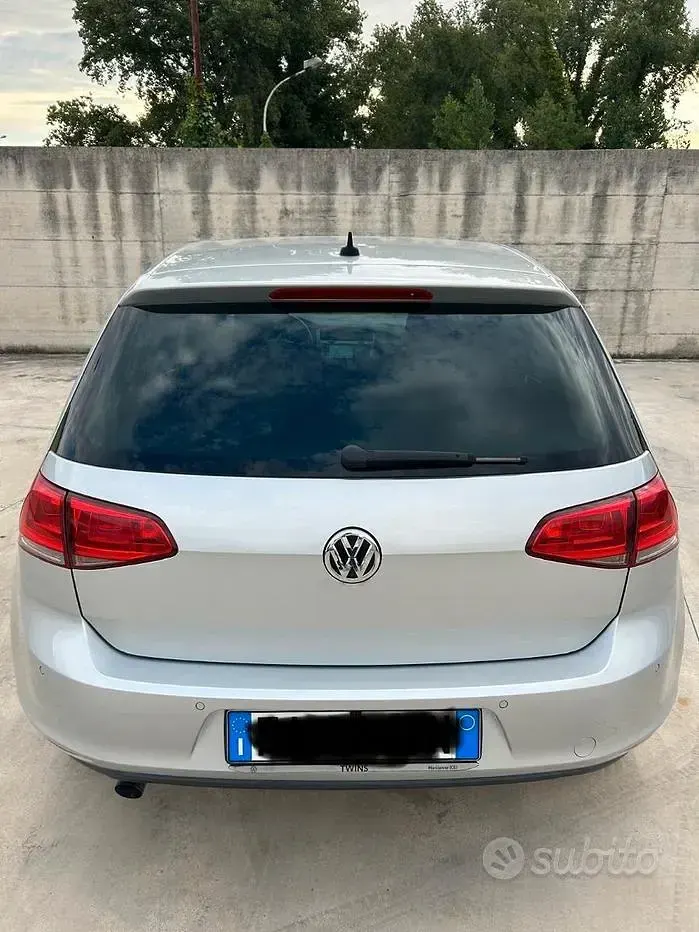 Usata VW Golf VII 110 CV (80 kW) 2015 Grigio Utilitaria