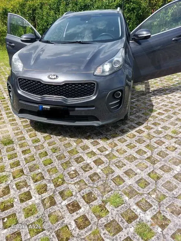 Usata Kia Sportage Active 116 CV (85 kW) 2016 Grigio SUV