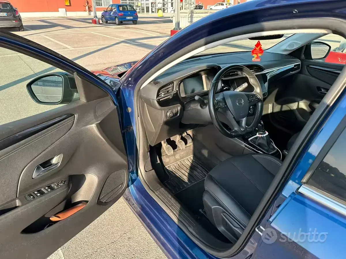 Usata Opel Corsa Elegance 75 CV (55 kW) 2021 Bluazzurro Utilitaria
