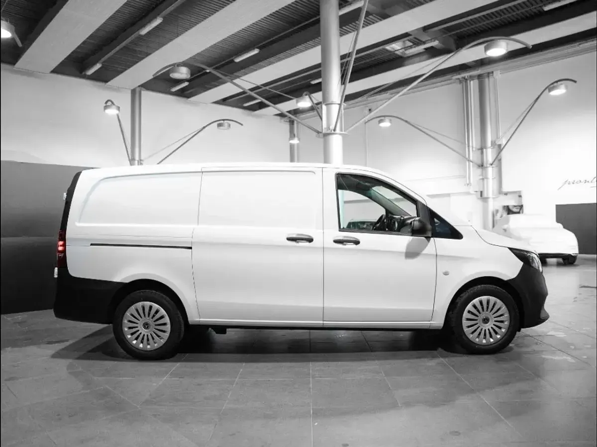 Nuova Mercedes Vito 136 CV (100 kW) 2026 Bianco artico Furgone