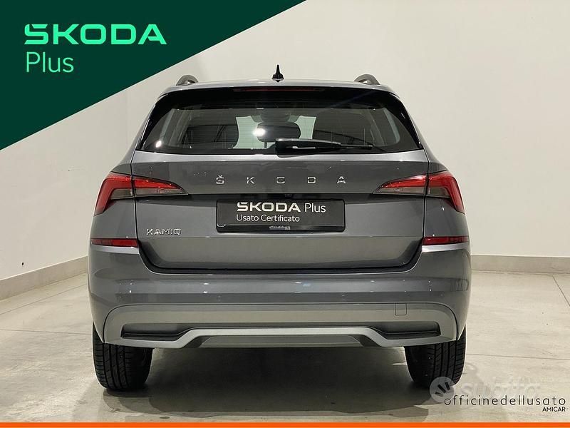Usata Skoda Kamiq Ambition 95 CV (69 kW) 2022 Grigio graphite metallizzato SUV