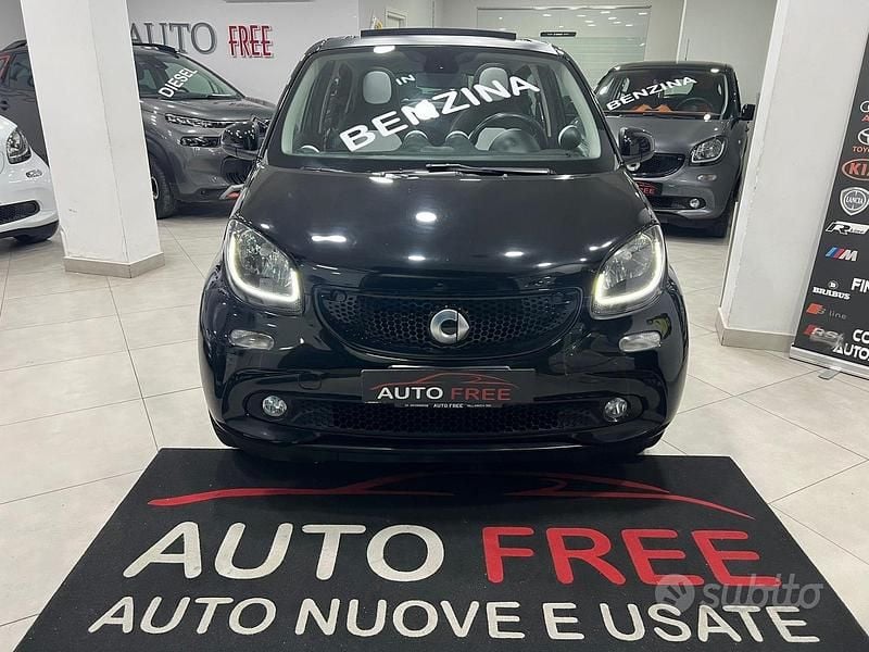 Usata Smart ForFour Passion 71 CV (52 kW) 2015 Nero Utilitaria