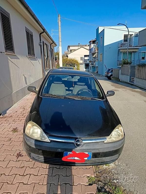 Usata Opel Corsa 75 CV (55 kW) 2003 Nero Utilitaria