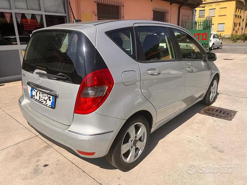 Usata Mercedes A160 95 CV (69 kW) 2009 Grigio Berlina