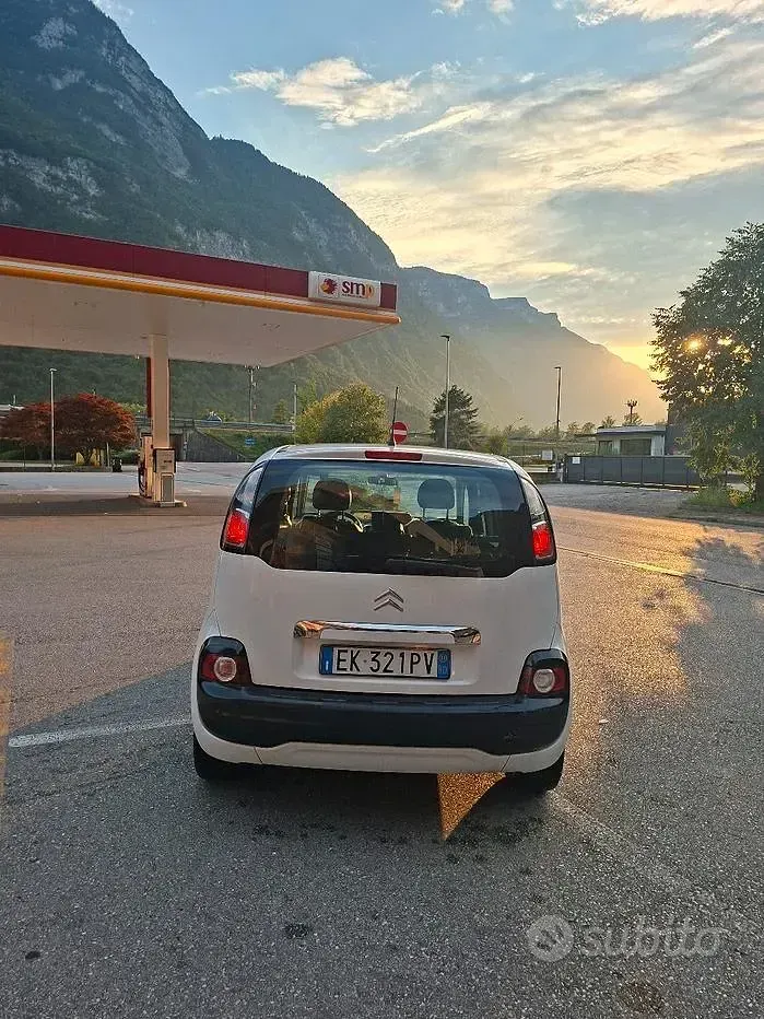 Usata Citroën C3 Picasso 111 CV (81 kW) 2011 Bianco Monovolume