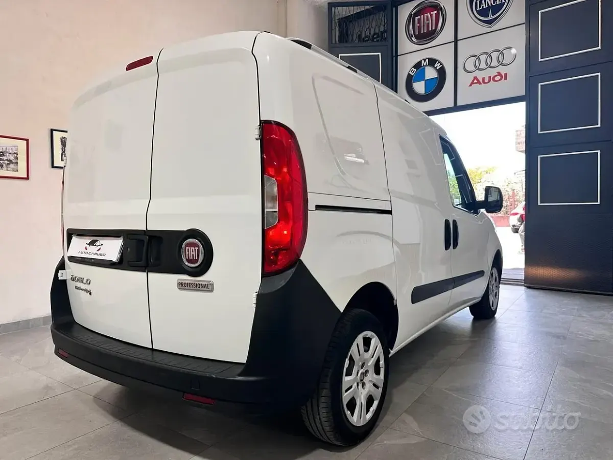 Usata Fiat Doblò 105 CV (77 kW) 2018 Bianco Monovolume