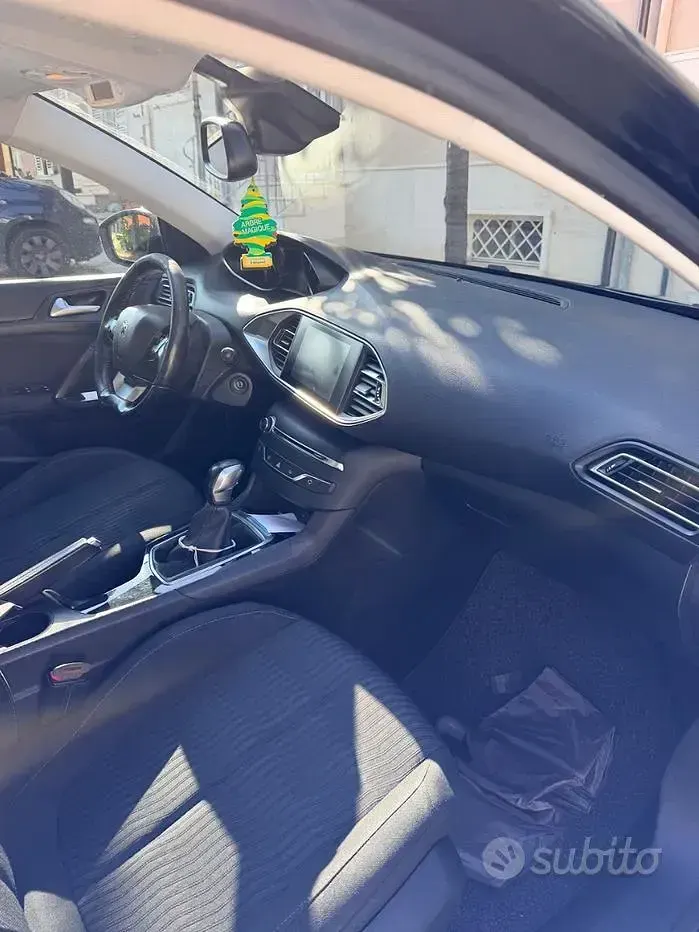 Usata Peugeot 308 99 CV (72 kW) 2016 Nero Station wagon