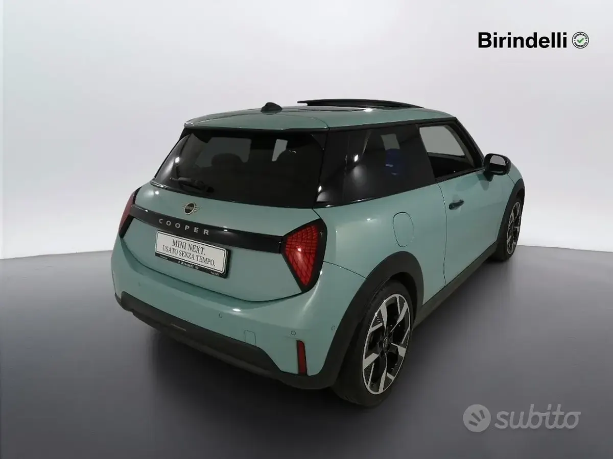 Usata Mini Cooper Classic 156 CV (114 kW) 2024 Blu Utilitaria