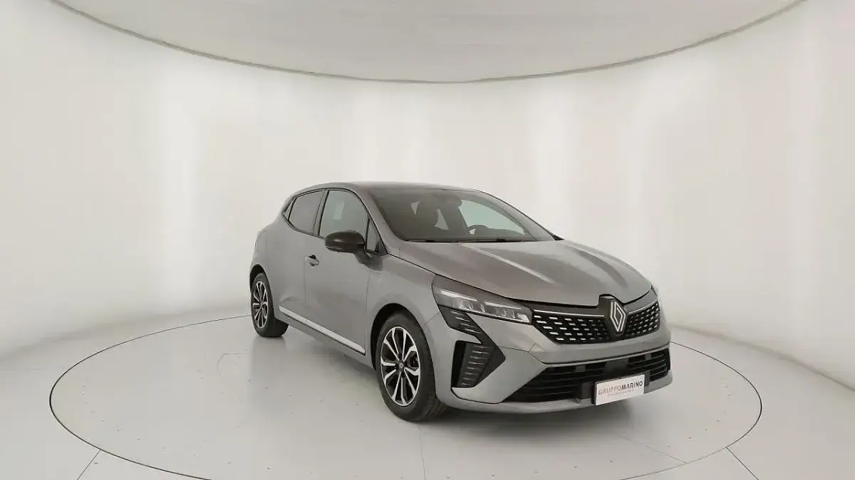 Usata Renault Clio Techno 90 CV (66 kW) 2024 Grigio Utilitaria