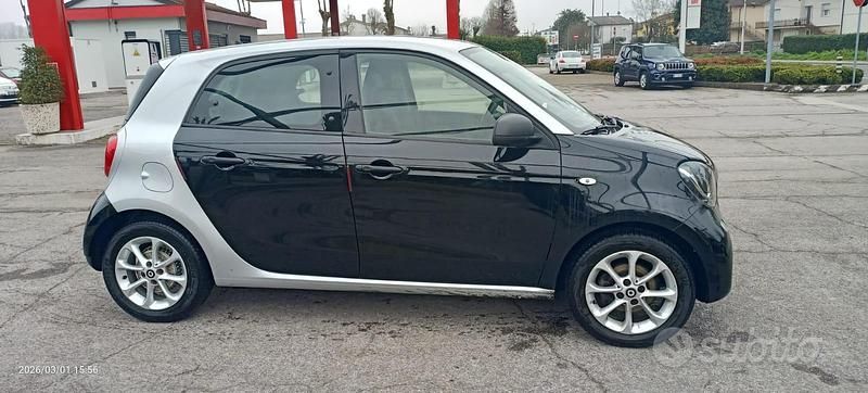 Usata Smart ForFour 2018 Nero Utilitaria