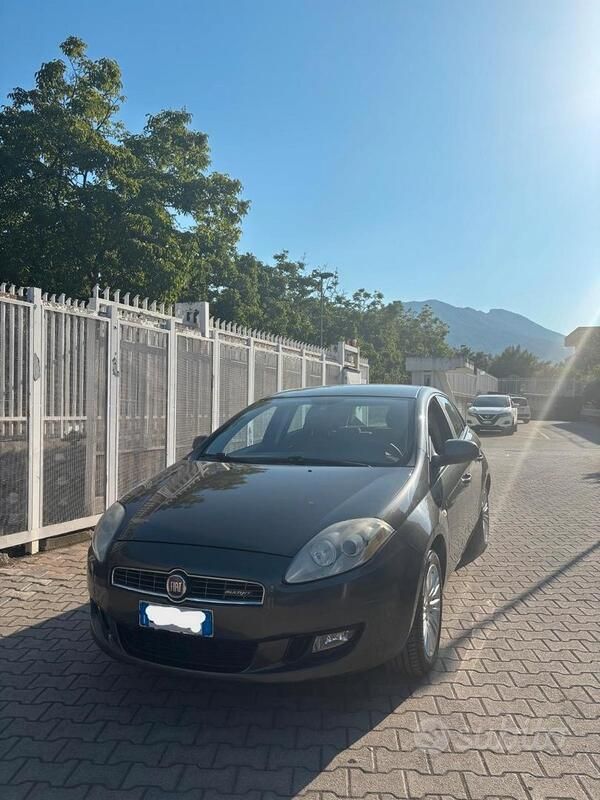 Marrone Usata 2008 Fiat Bravo Due volumi | 3500 € (Cara) - Immagine 1/4