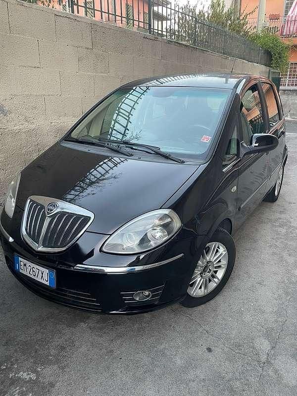 Usata Lancia Musa S 92 CV (67 kW) 2012 Monovolume