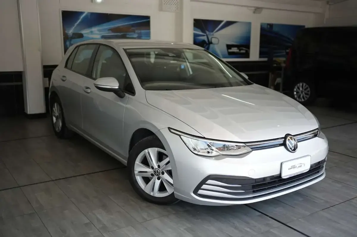 Usata VW Golf VII Life 116 CV (85 kW) 2021 Grigio Utilitaria
